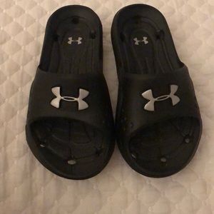 Boys under armour slides